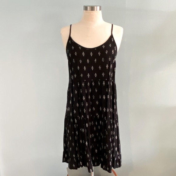 Xhilaration Dresses & Skirts - Xhilaration Minidress Black w/Print Size Women’s Medium